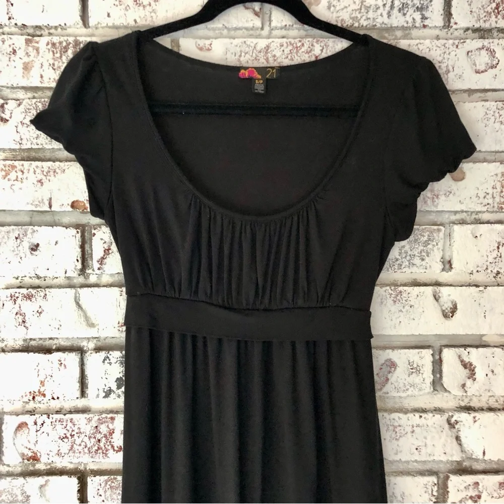 Super Cute Little Black Dress, Size SP, Forever 21 - Picture 2 of 5